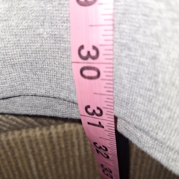 A Colosseum Official Gonzaga Gray Sweatshirt In A Mens Size XL. NWT. - Picture 8 of 11